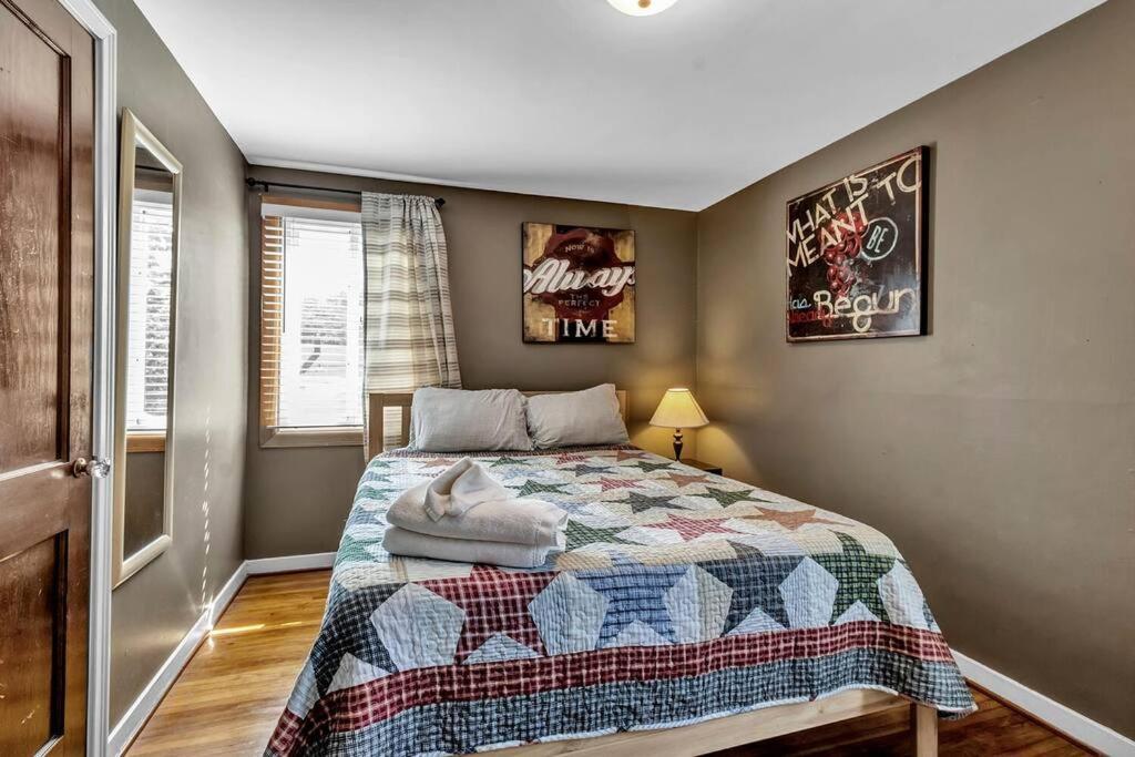 Gorgeous 2 Queen Bedroom Apartment In North Buffalo With 70 Inch Tv Exterior photo